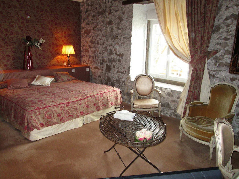 DOMUS SELECTA CHATEAU DE FLOURE 32/57
