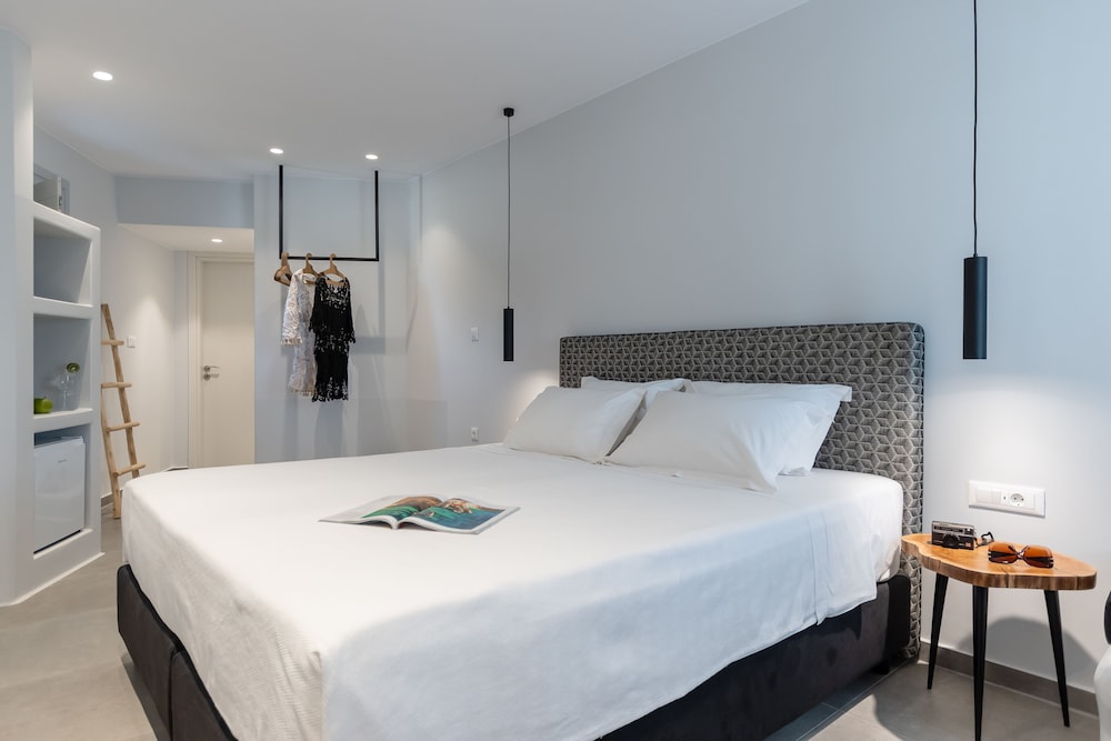 PREMIUM, DOUBLE BED, GARDEN VIEW