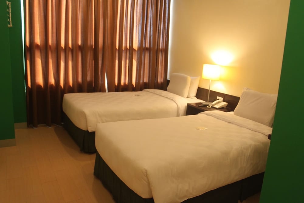 Go Hotels Mandaluyong 13/40