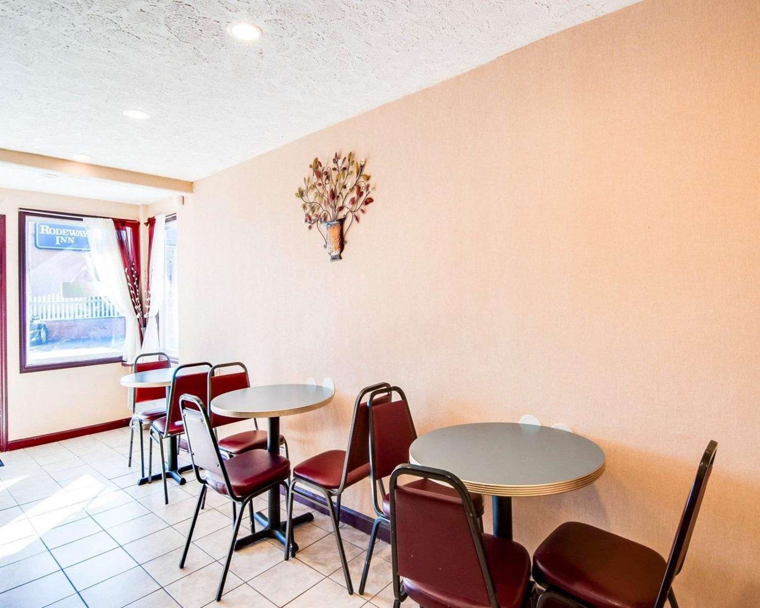 Econo Lodge Galax, VA 11/14