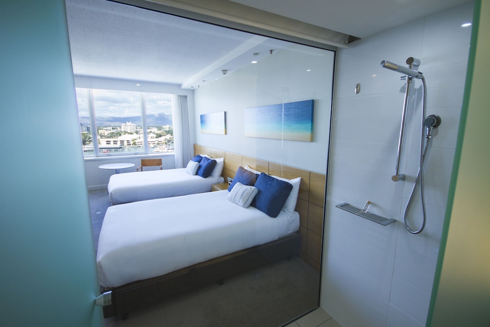 Executive, 2 Double Beds, Marina View, The Ville Resort - Casino 3/4