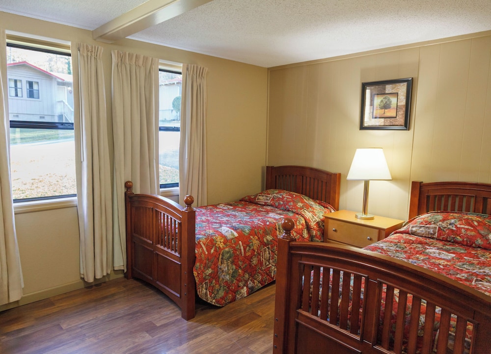 Fontana Village Resort 24/51