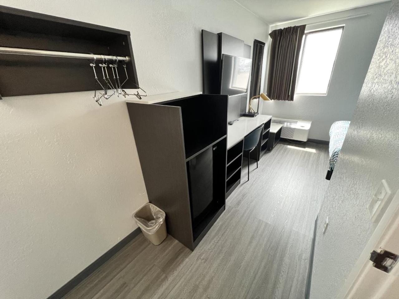 غرفة بسرير كوين لذوي الإعاقة، Motel6 Council Bluffs, IA - Omaha East 6/10