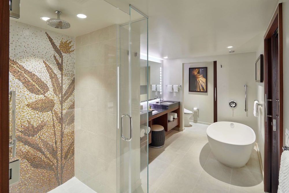 Hokulani Waikiki By Hilton Grand Vacations 26/68