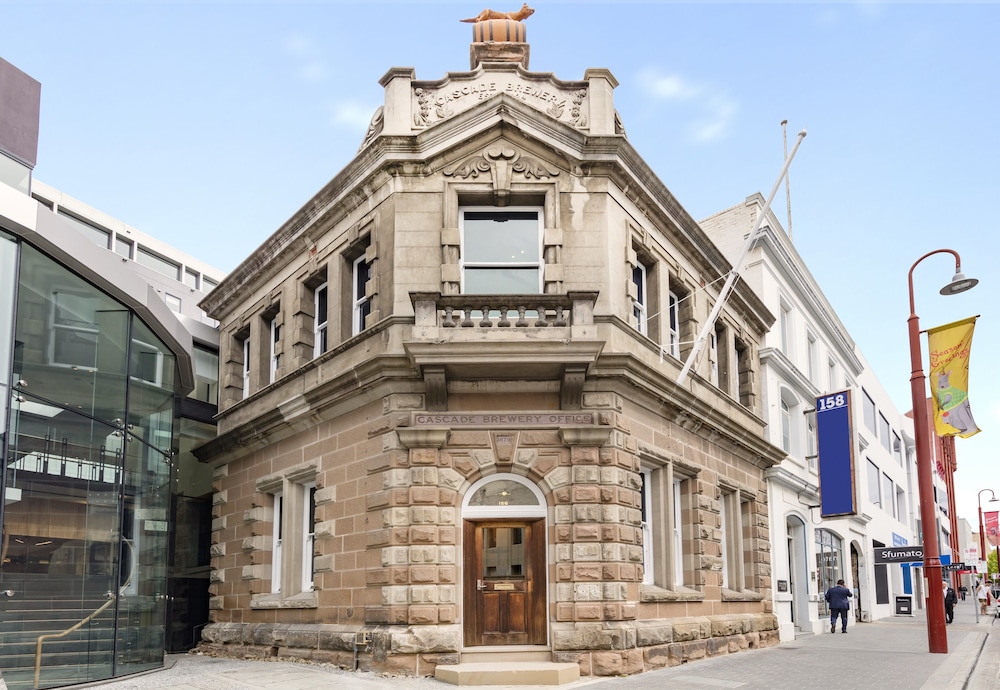 RACV Hobart Hotel 44/48
