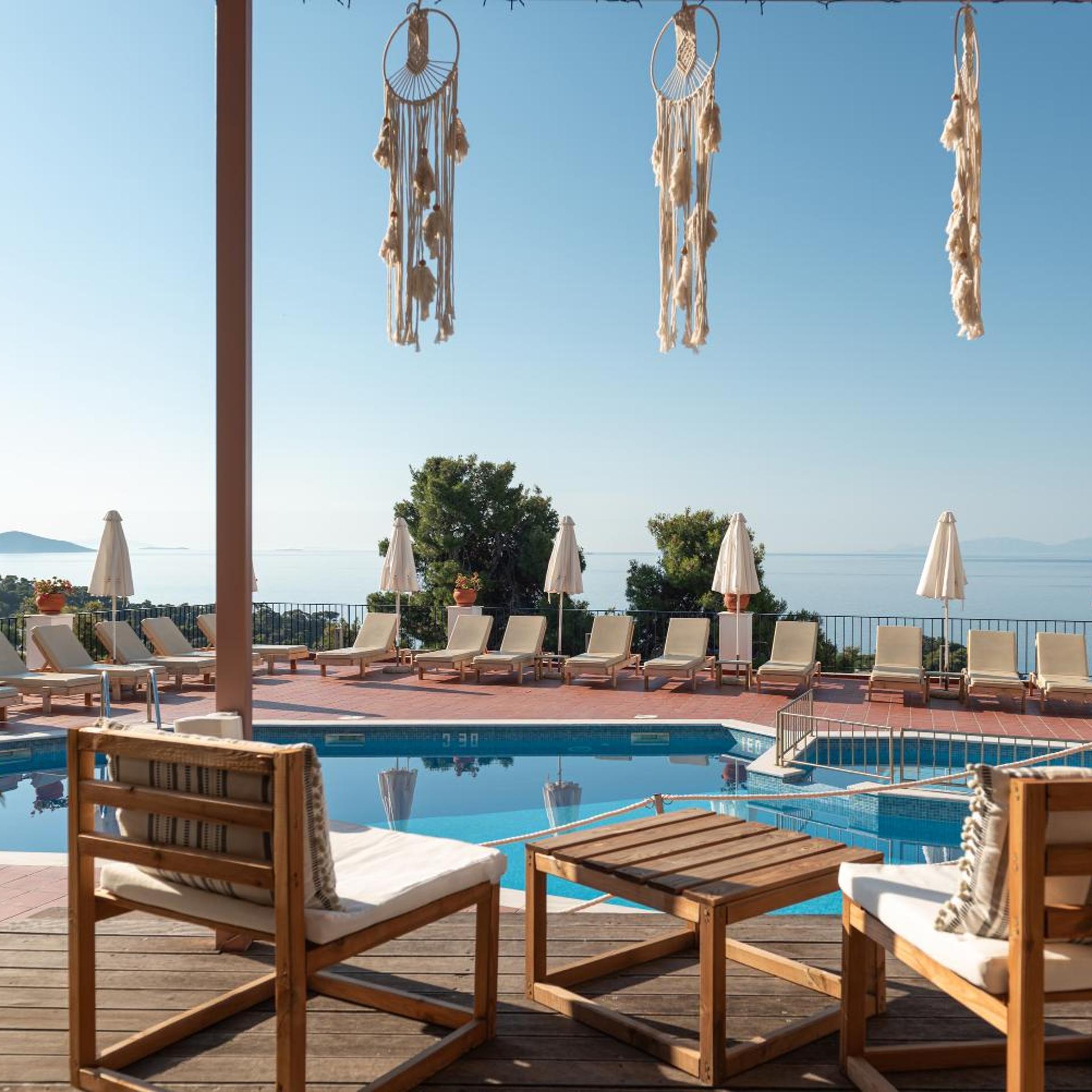 Atrium Hotel Alonissos 52/58