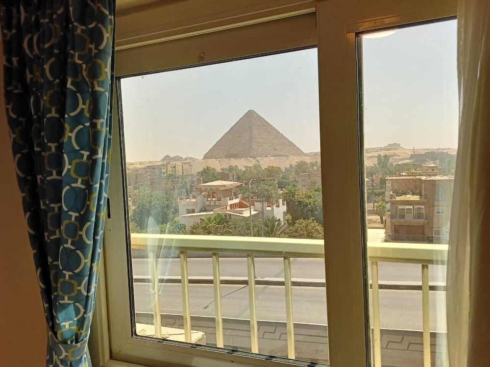 Aura Inn Tiba Pyramids Hotel 37/47
