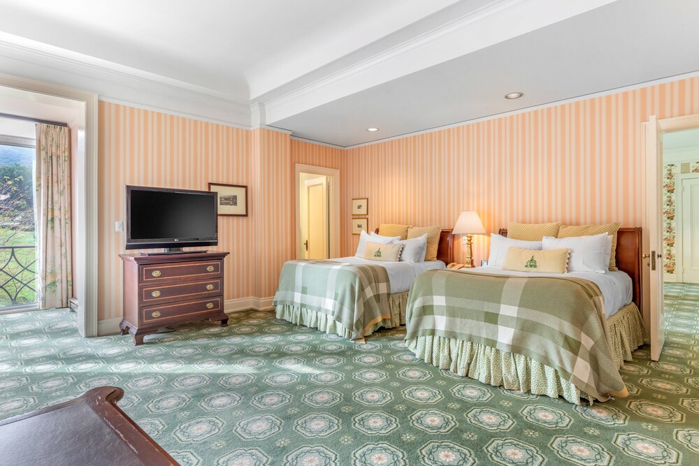 The Omni Homestead Resort 38/92