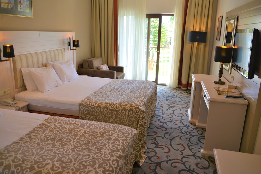 Club Boran Mare Beach 5/50
