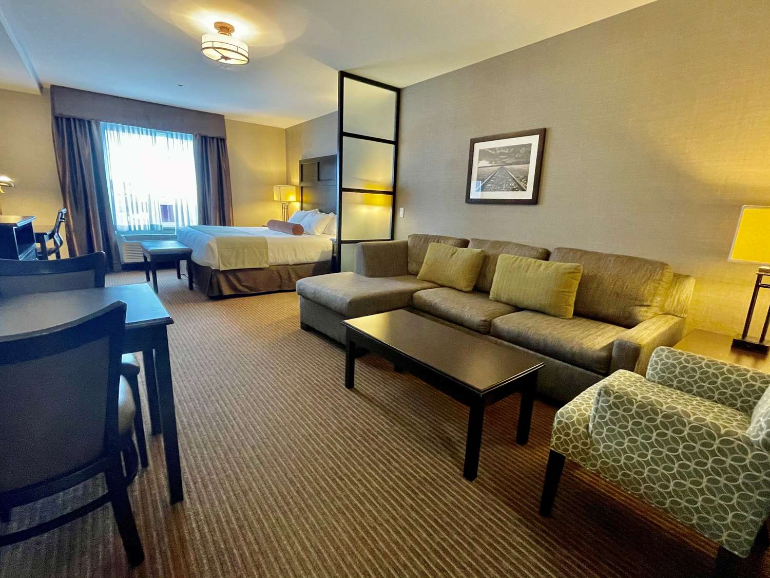 Best Western Plus Okotoks Inn and Suites 5/11