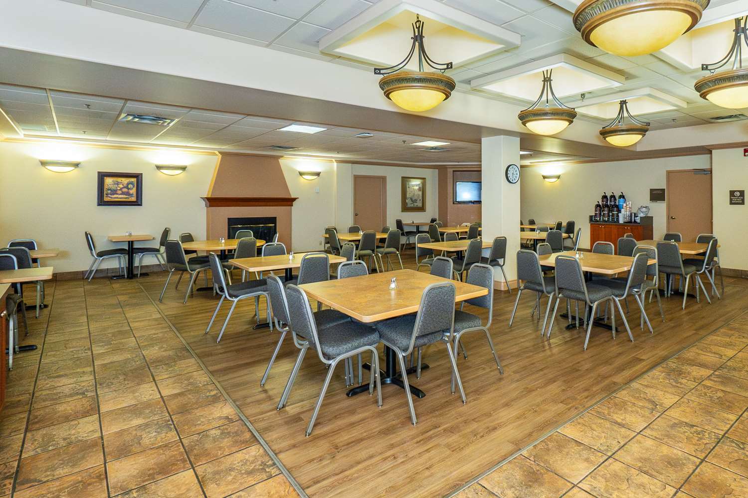 Comfort Inn & Suites Salmon Arm 17/26