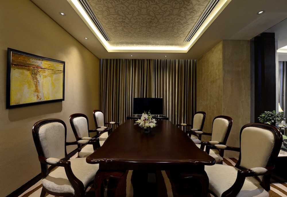 Radisson Blu Chattogram Bay View 56/70