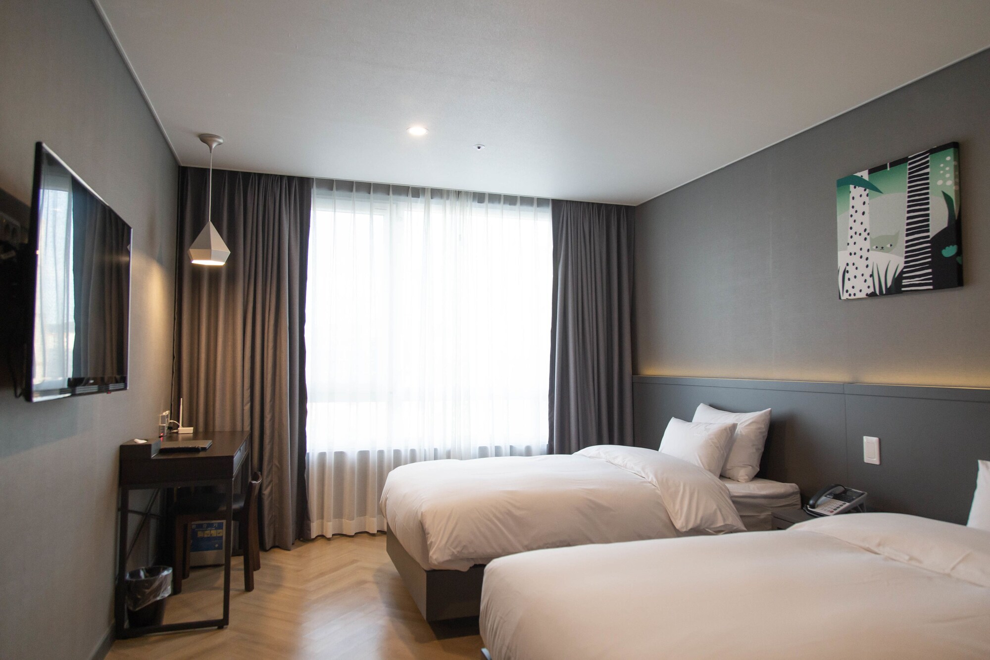 ECONOMY, TWIN BEDS