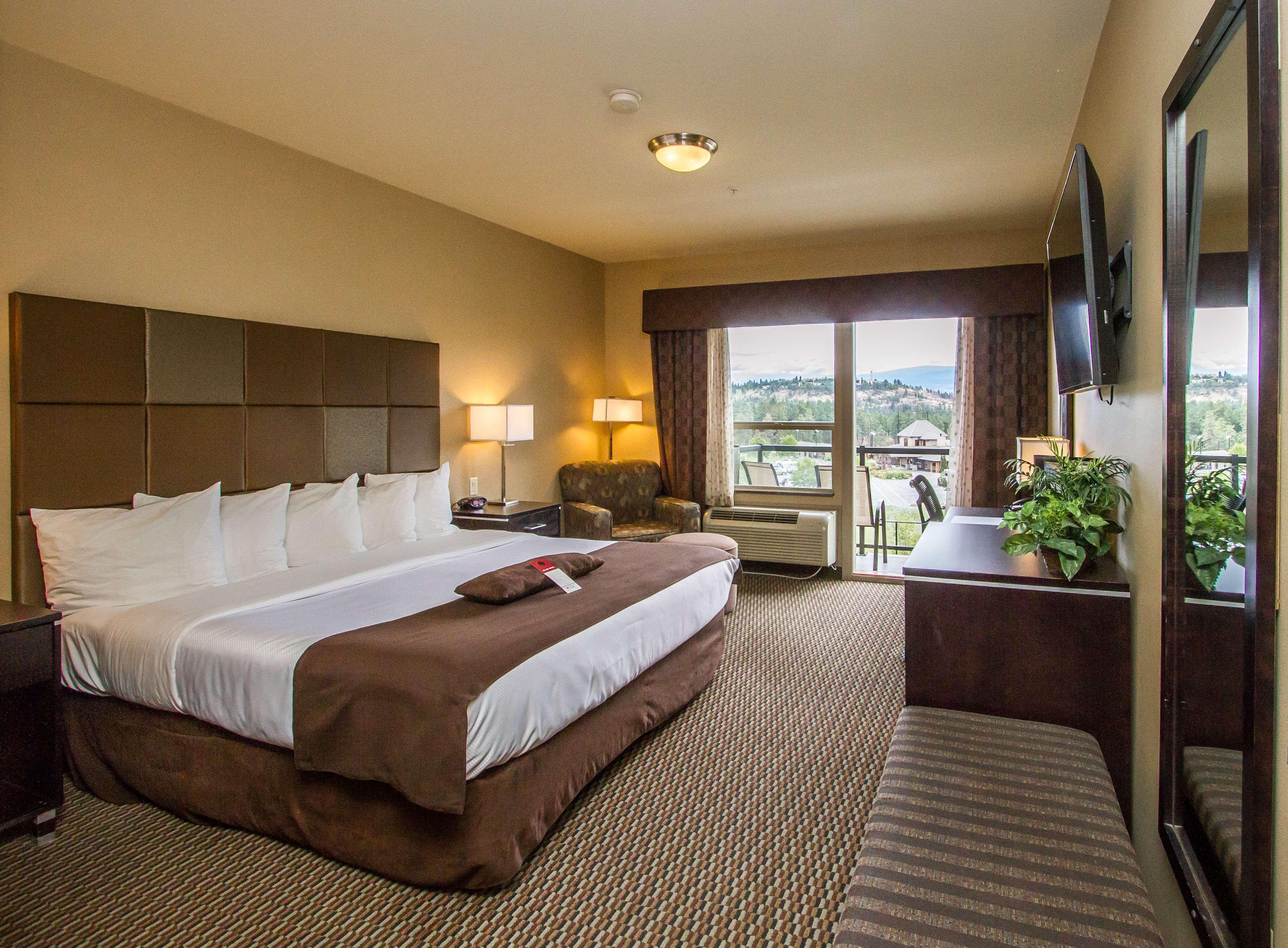 Room, Double Bed, Mountain View
