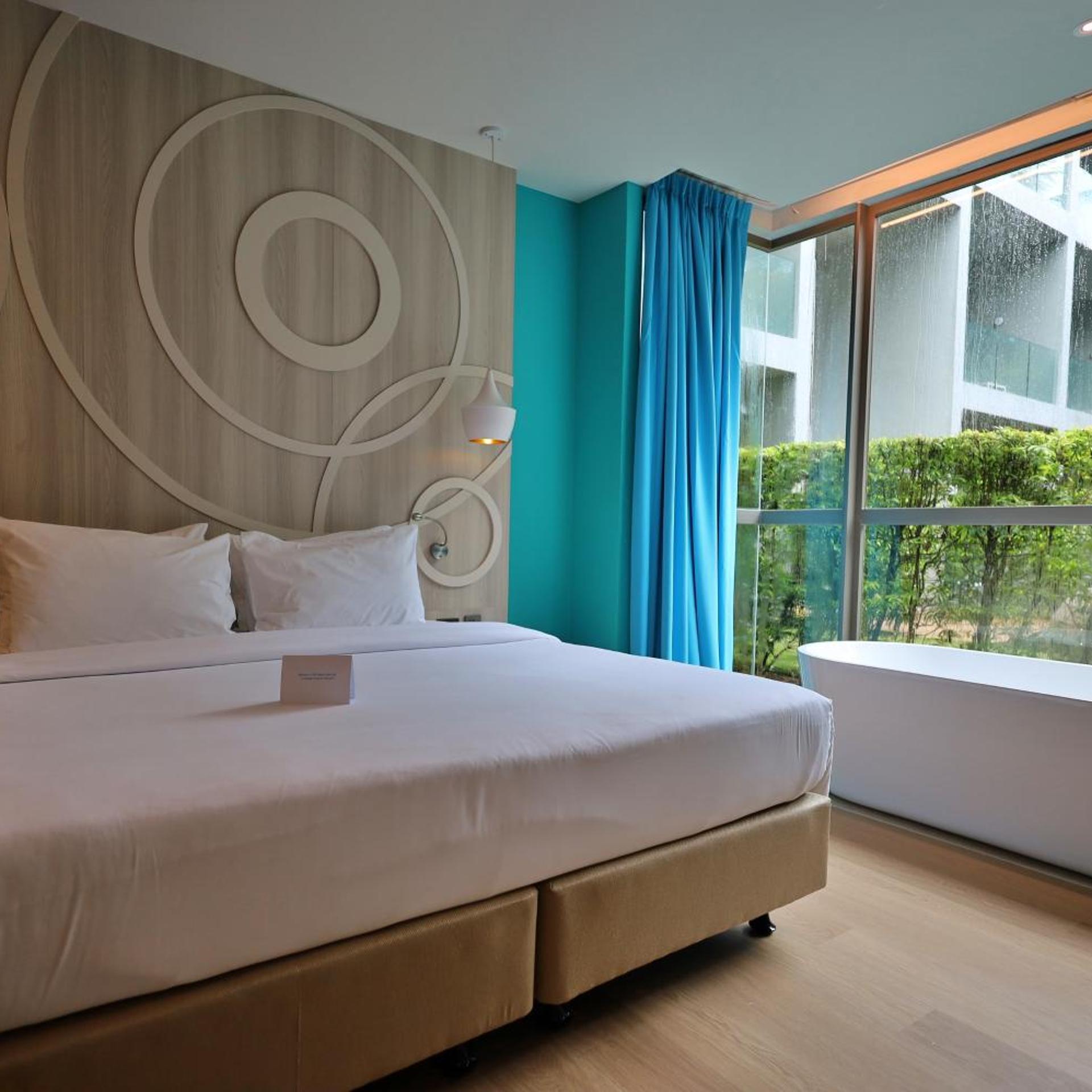Grand, Bay, Suite