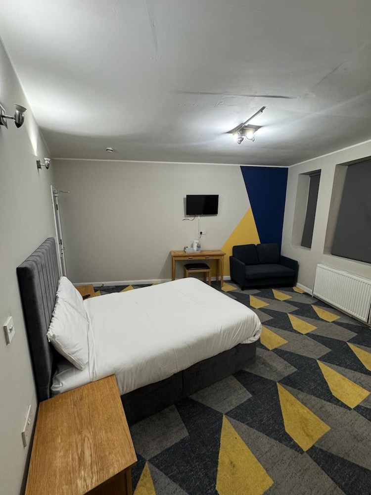 OYO Weaste Hotel 12/50
