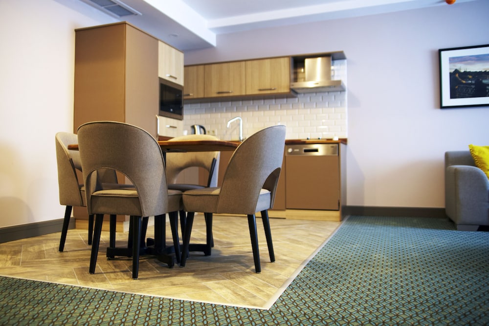 Tophane Suites 24/39