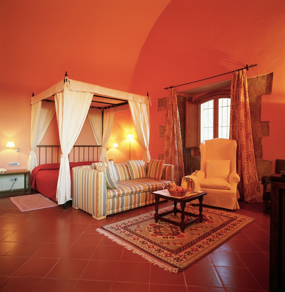 Parador De Cardona 6/32