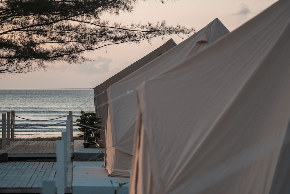 Cabana Retreat 24/24