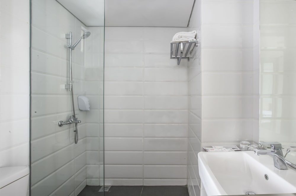 Up-Peak Hotel Simpang Lima Semarang Powered by Archipelago 33/33