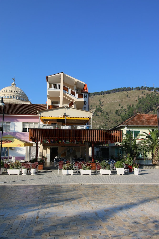 Hotel Orestiada in Velabisht