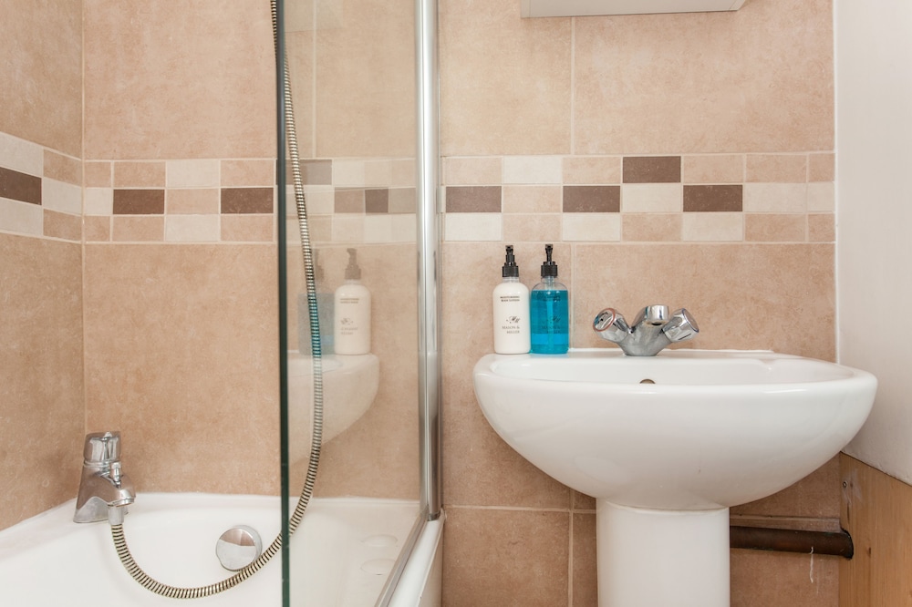 Regents Park & Euston 1 Bedroom Apartment 22/23