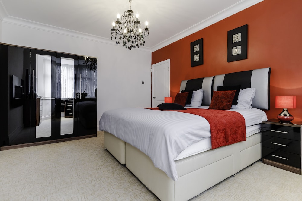 Brooklyn House Bramley Road 6/40