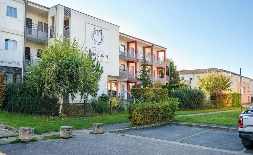 HOTEL TAMBOURIN 33/40