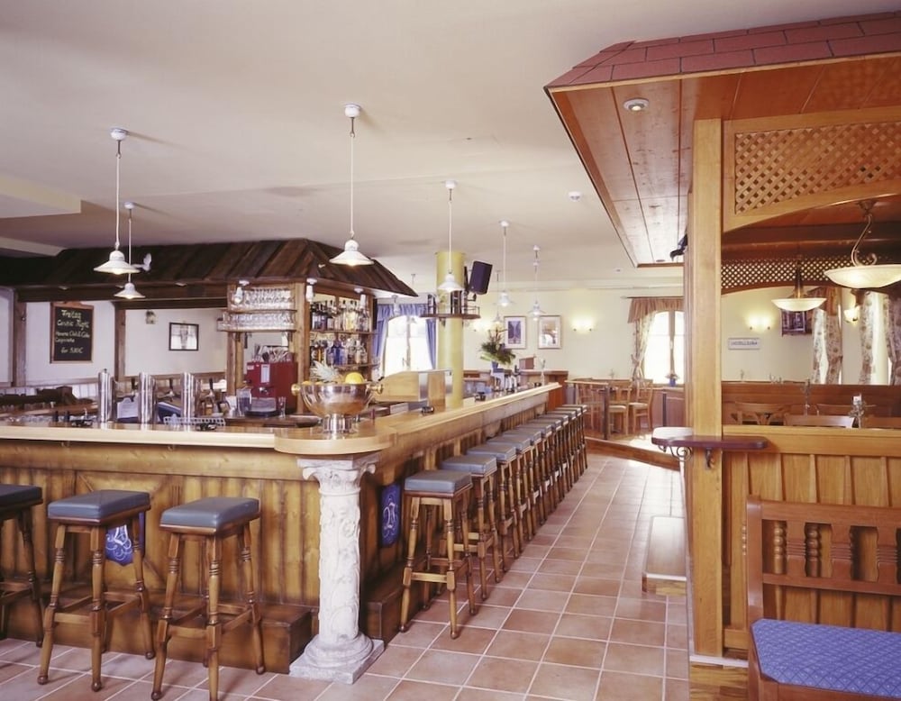 Hotel Und Landgasthof Altwirt 30/43