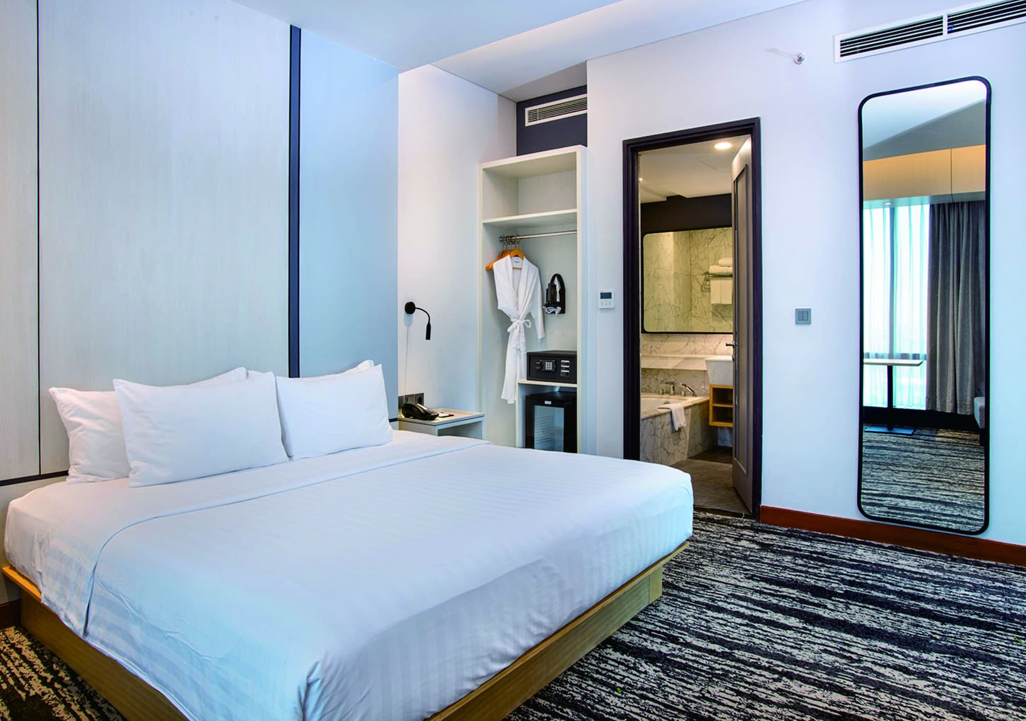 Sky, Suite, Double Bed