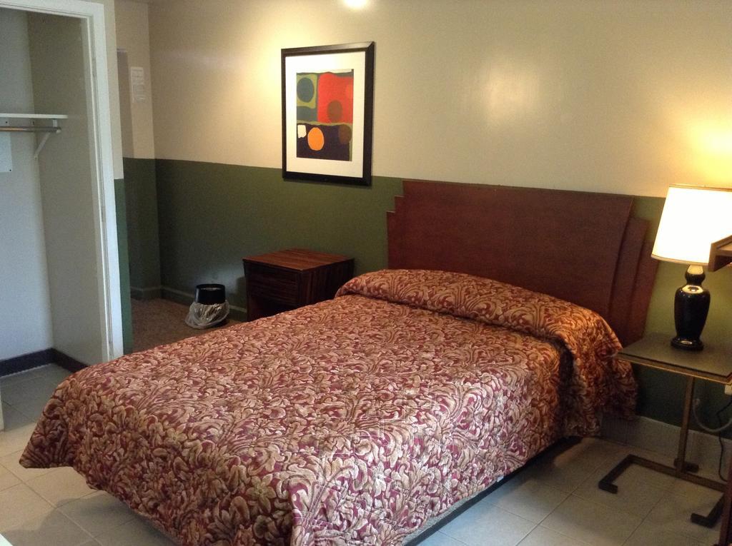 New Sea Breeze Motel 7/20