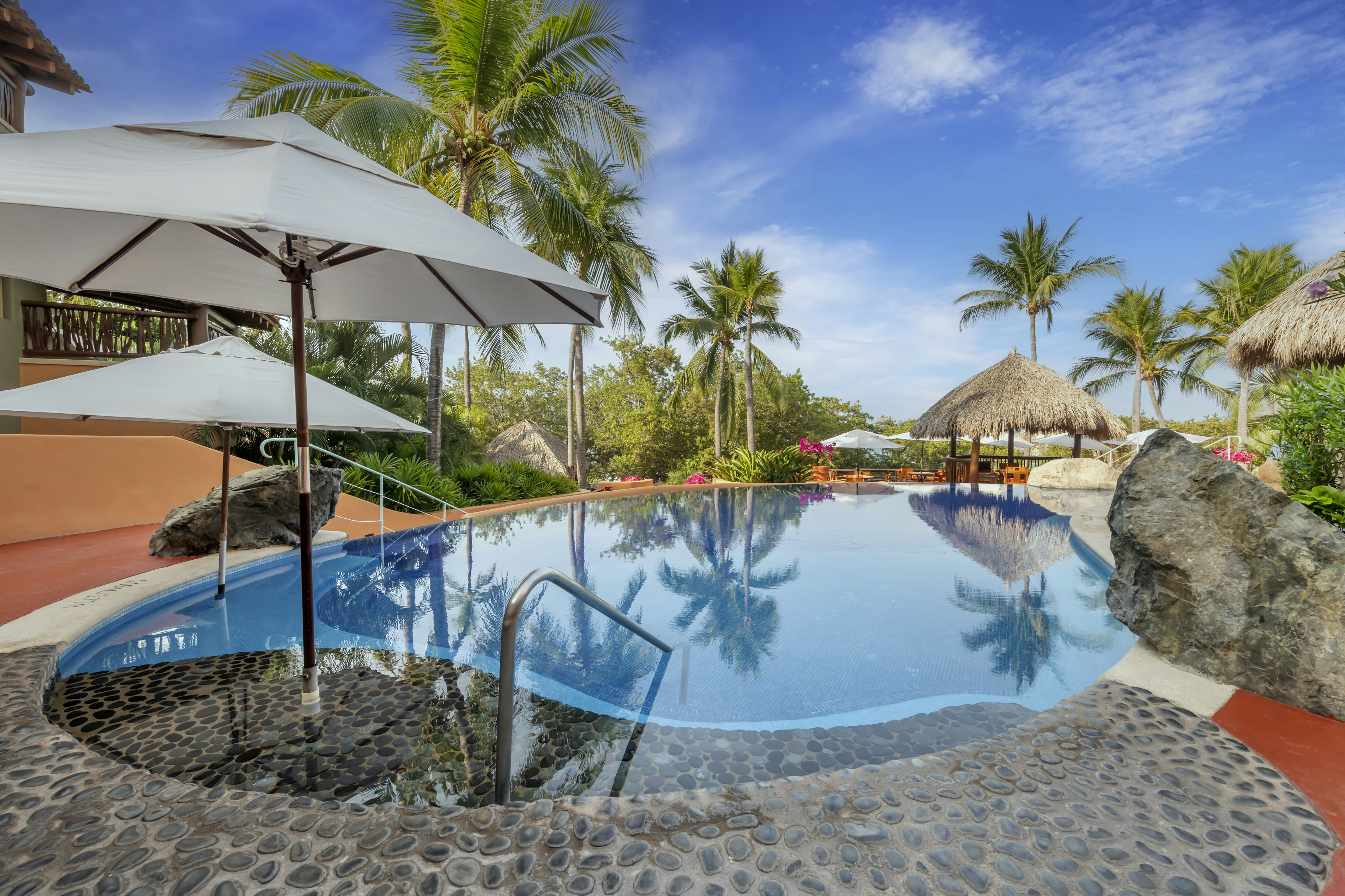 Hilton Grand Vacations Club Zihuatanejo 21/37