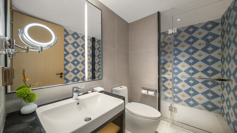 Holiday Inn Qinhuangdao Haigang 20/52