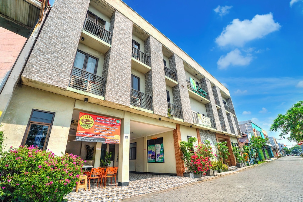 Hotel O near Juanda Airport formerly Azzahra Guest House Family in SIDOARJO