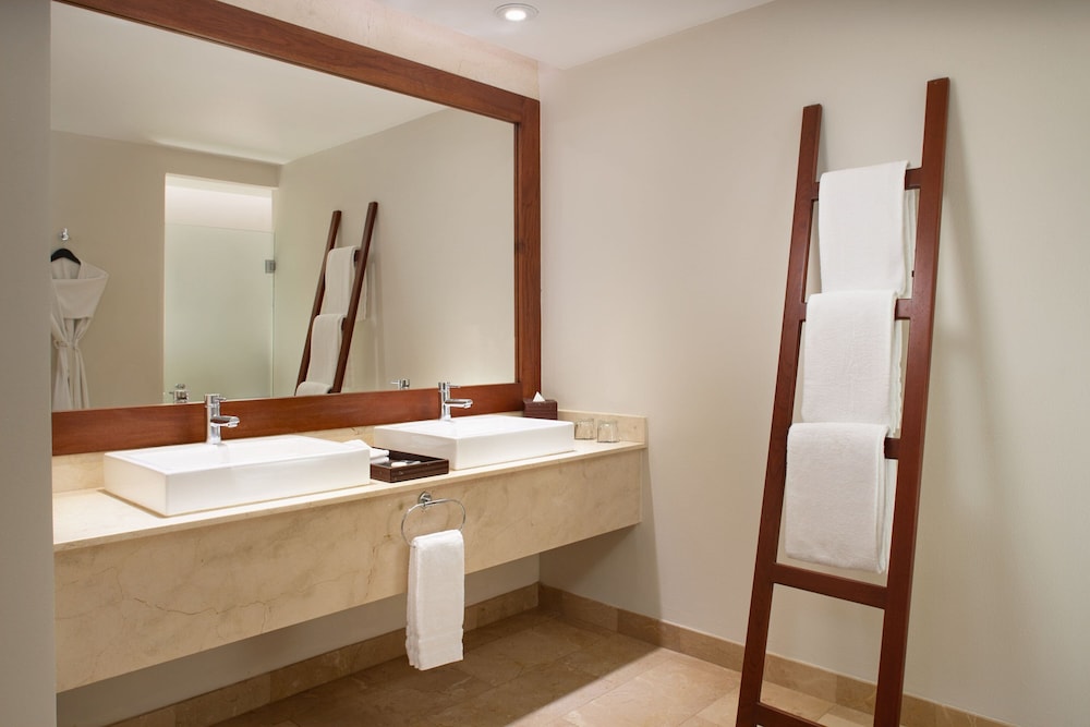 Westin, Club, 2 Double Beds, Adult Only، The Westin Golf Resort And Spa Playa Conchal 4/5