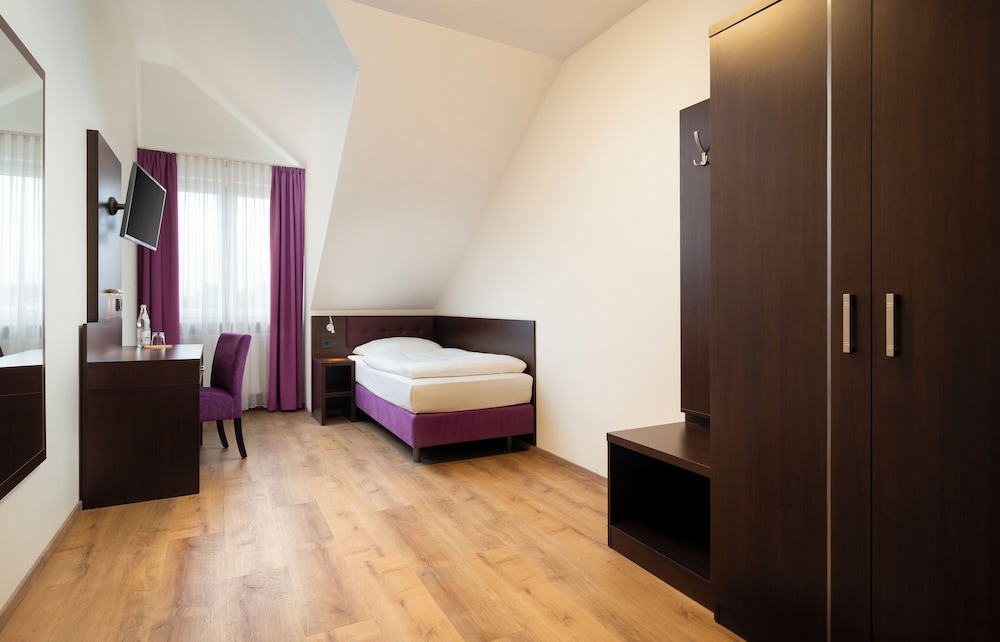 ates Hotel Lampertheim 7/21