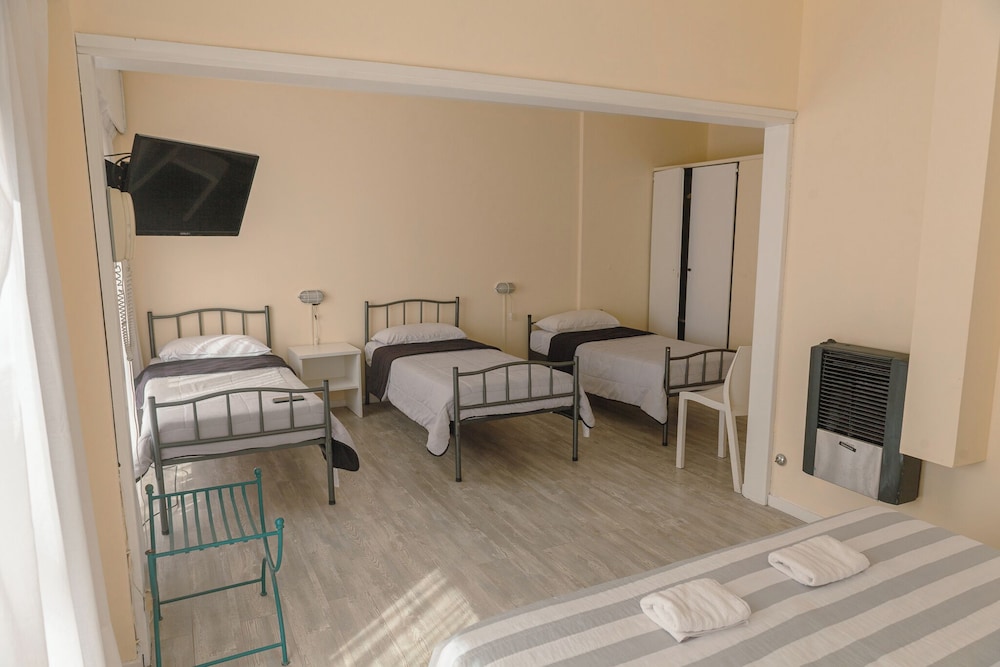 Hotel Hostal del Rey 46/51