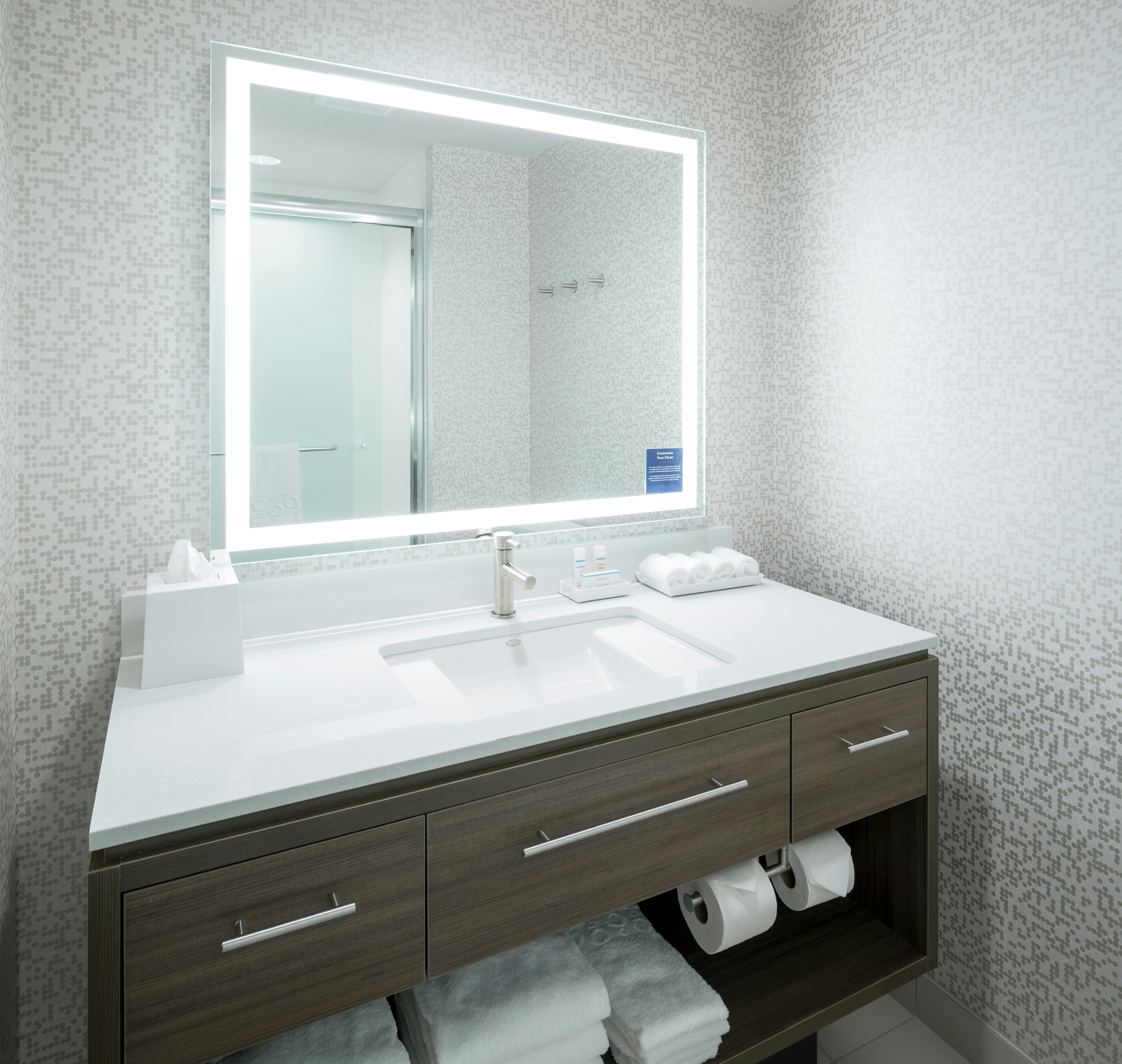 Studio, Queen Bed, Home2 Suites By Hilton Fort Worth Cultural District Tx 3/4