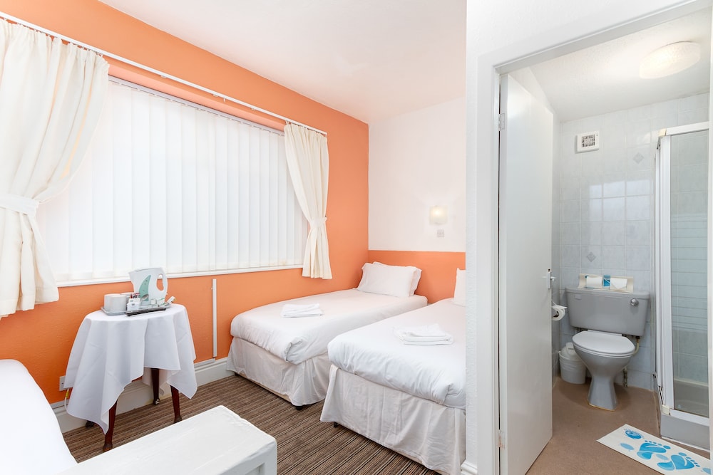 The New Sandringham Court Hotel & Norma Jeans Bar&Brasserie 16/50