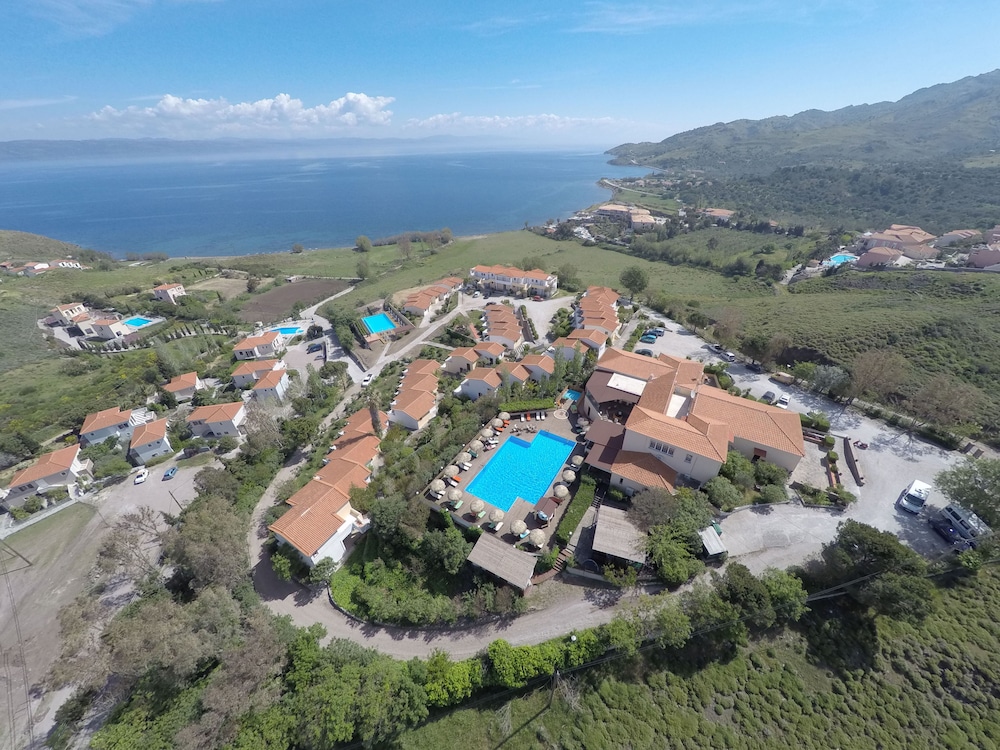 Belvedere Lesvos Aeolis Hotel 34/39