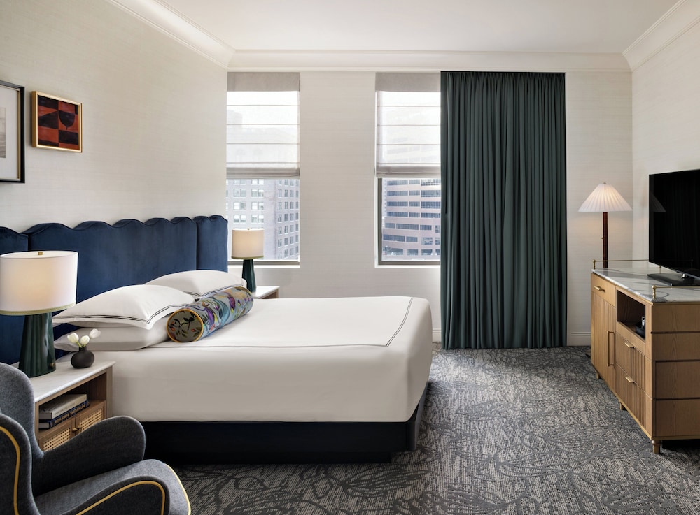 PREMIUM, KING BED, PARK VIEW