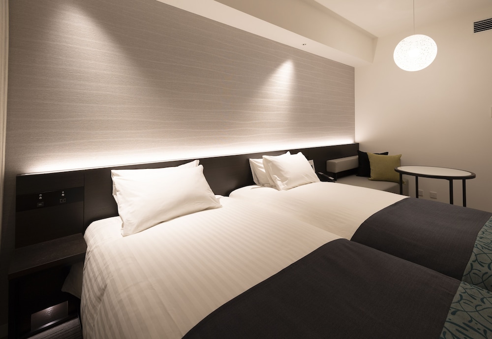 MODERATE, TWIN BEDS