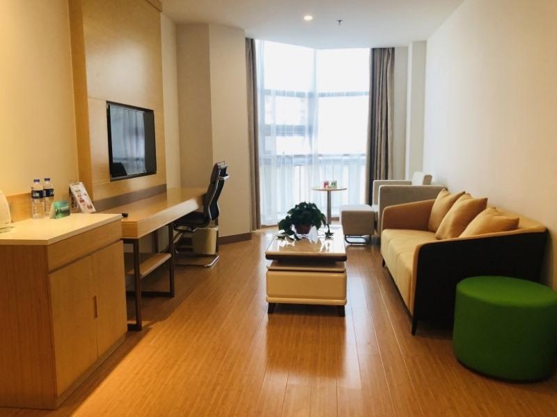 GreenTree Inn Anyang Neihuang County Zaoxiang Avenue 20/23