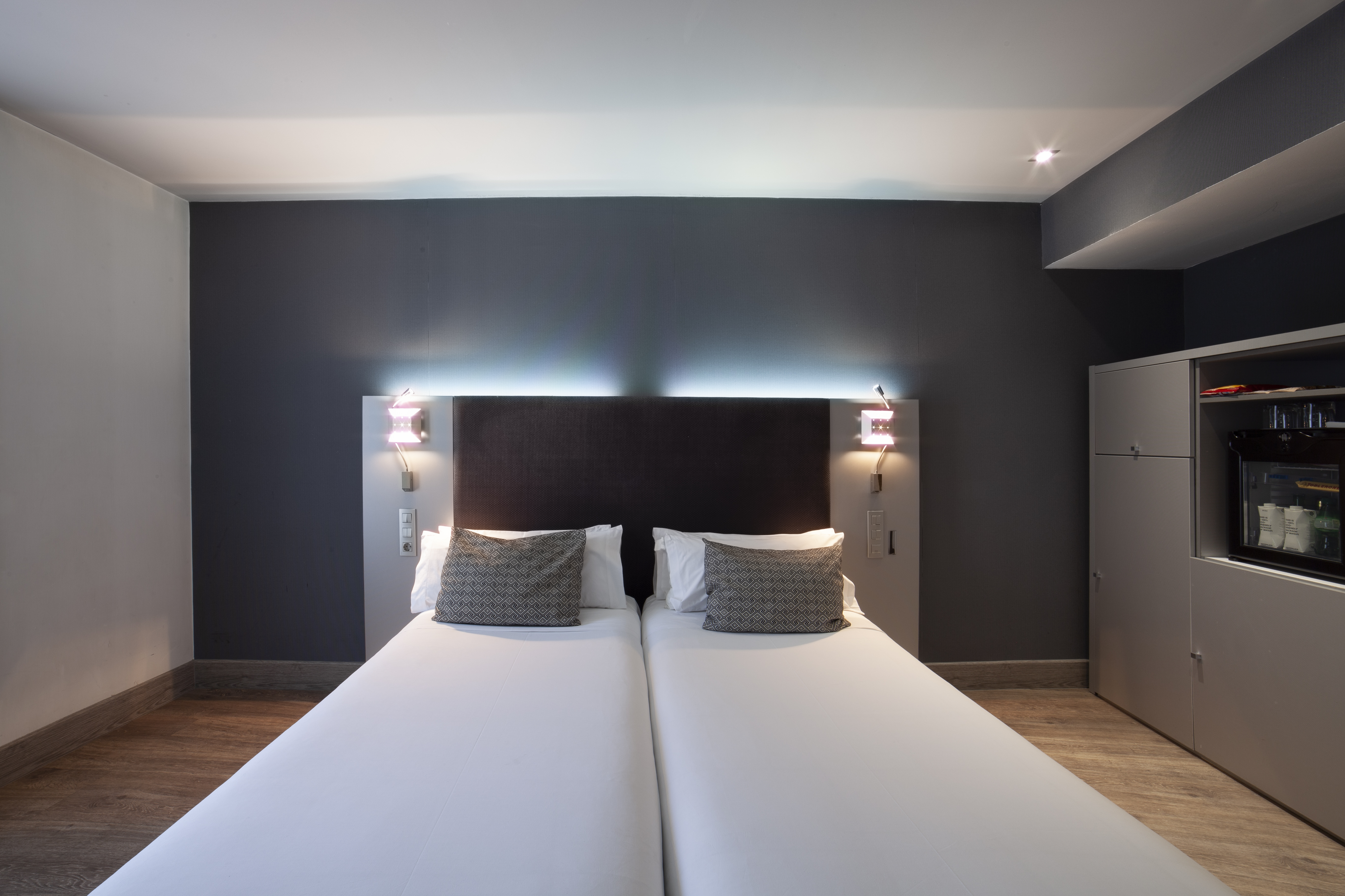 Standard, Double or Twin Bed