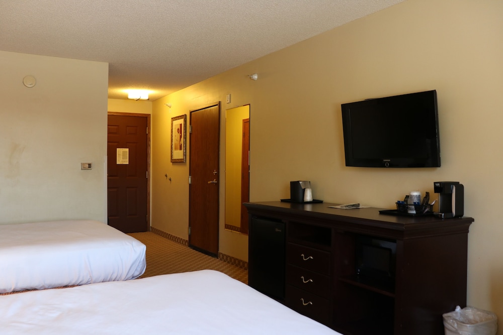 Room, 2 Queen Beds, Pet Friendly