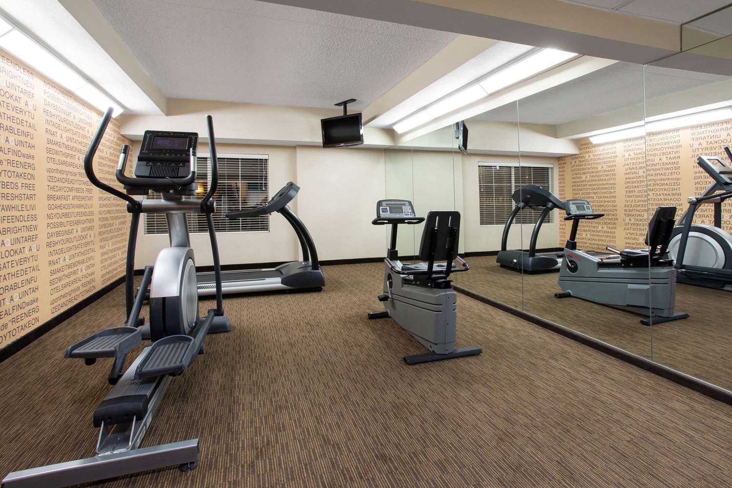 La Quinta Inn & Suites by Wyndham Denver Southwest Lakewood 20/43