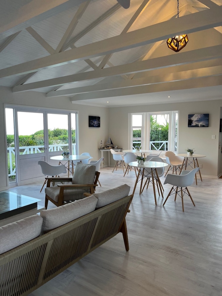 Brenton Beach House 33/50