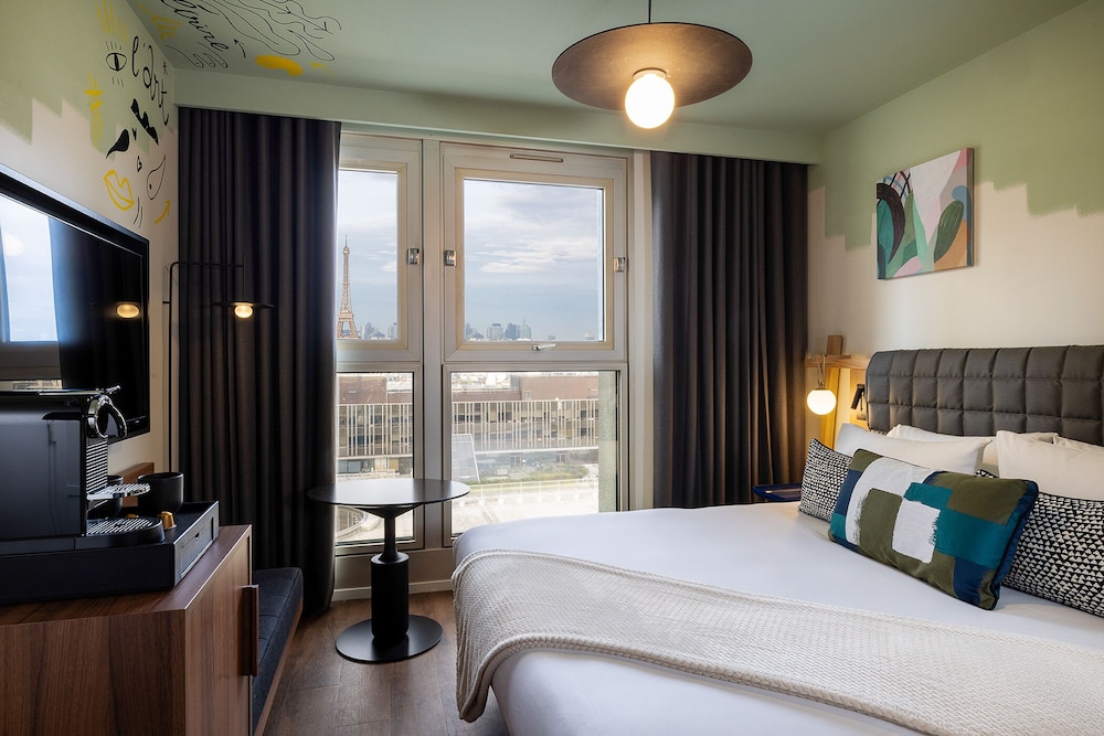 EIFFEL, PRESTIGE, QUEEN BED