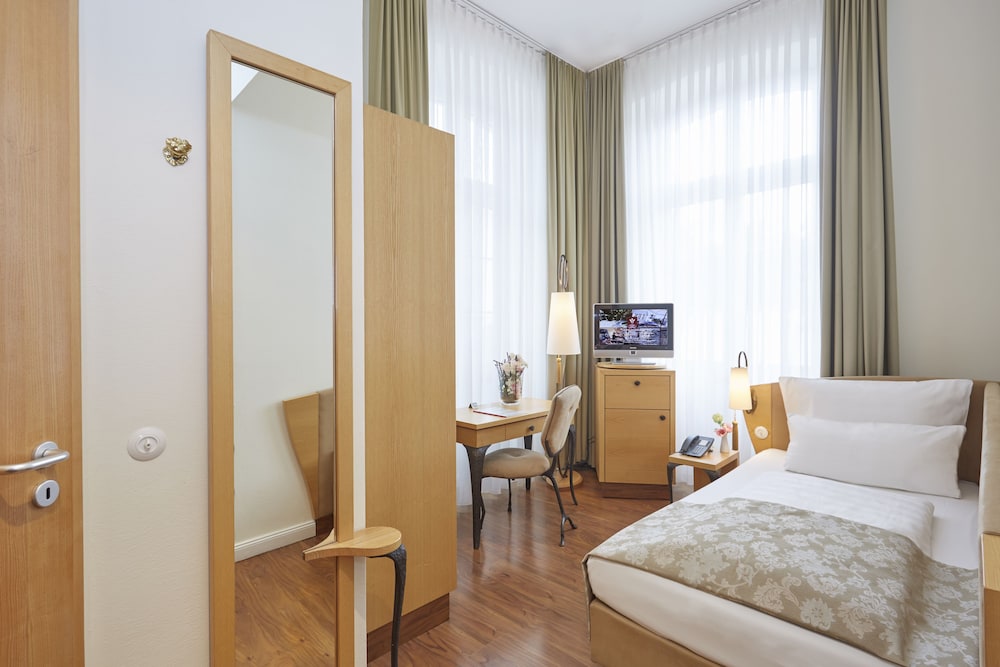 Classic Hotel Harmonie 30/77