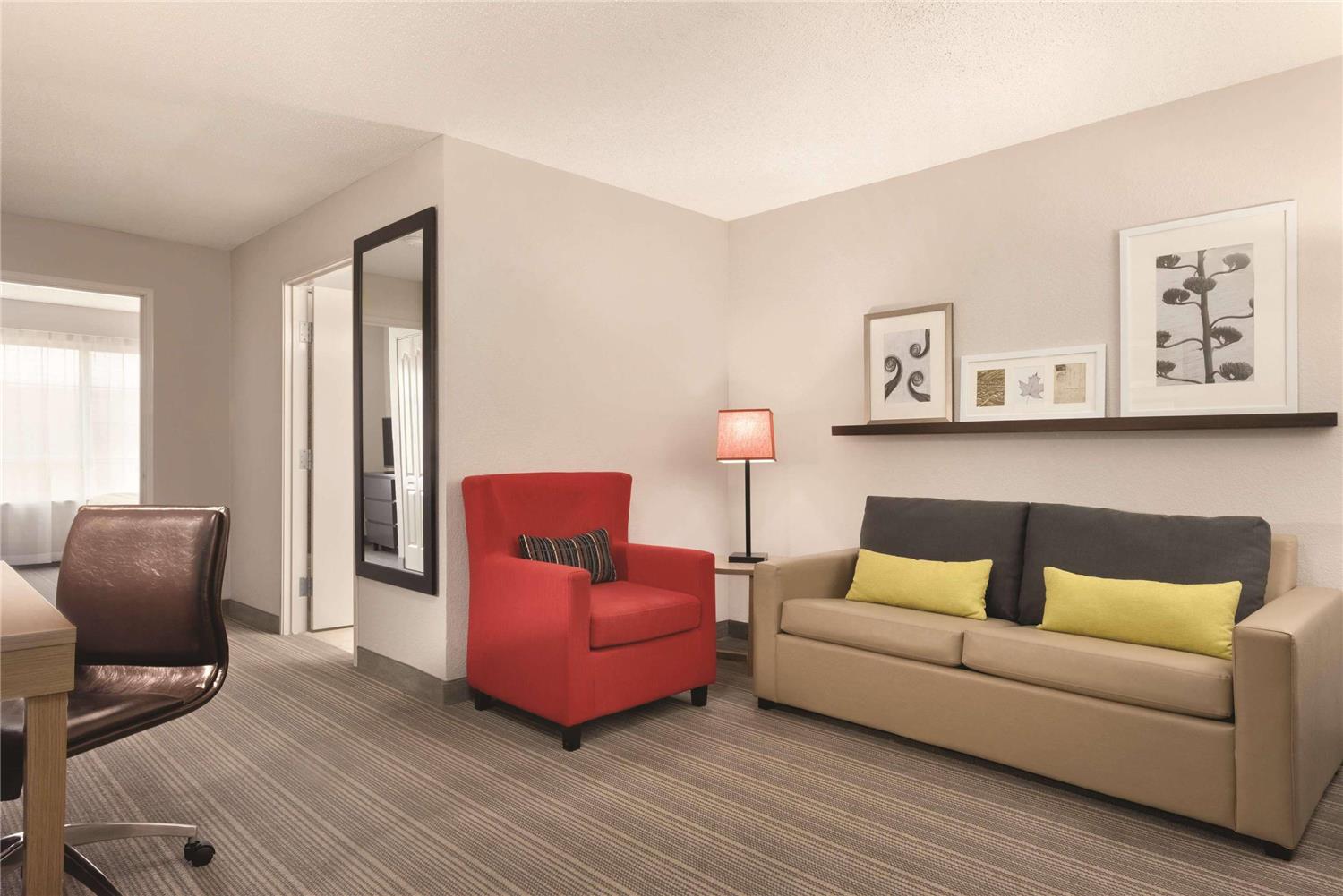 Country Inn & Suites by Radisson, Merrillville IN 22/35